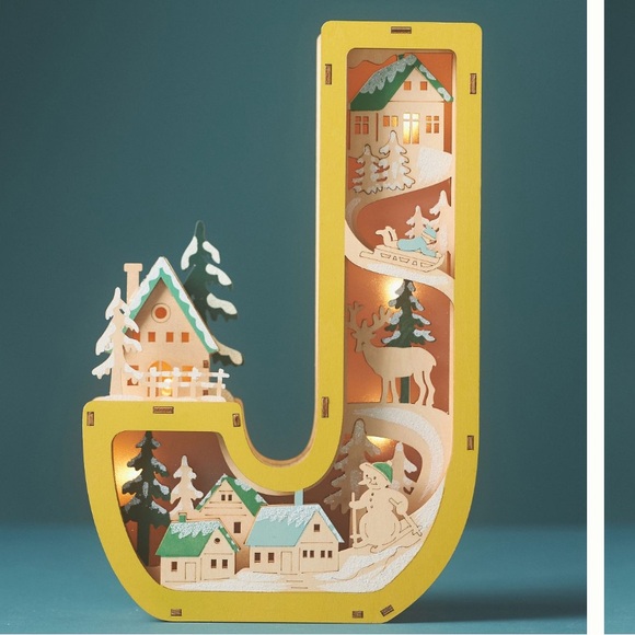 R Wonderland light up Letters - Picture 14 of 17